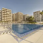 Global Properties, Apartamento Con Terraza En Residencial Last Canet
