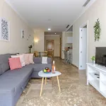 Bright Apt 50 Mt From The Beach
