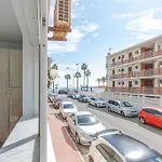 Bright Apt 50 Mt From The Beach