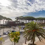 Estudio Delante Del Mar