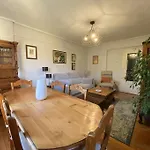 Los Angeles House