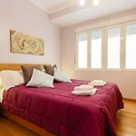 Apartamento Con Patio En Cadiz Centro