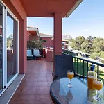 Spacious Condo With Sea View, Walking Distance To The Beach, Parking, Pool, Wifi