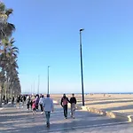 Estudio En Malvarrosa A Metros De La Playa, Con Terraza Y Zonas Comun