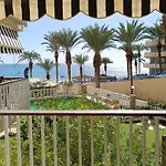 El Yate Sol Y Mar