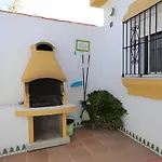 Chalet Con Piscina Privada Y Barbacoa Solo Familias