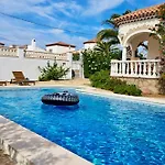 Meddays Villa Sol