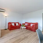 797 Holiday Rentals - Piso Reformado Con Amplia Terraza Carihue