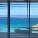 Apartamento Sobre El Mar