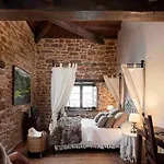 La Corte De Lugas