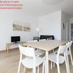 Uhc Acacias Apartments