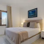 1 Bedroom Apartment In Andalucia Del Mar - Puerto Banus