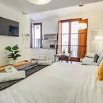 The Green Oasis By Hello Homes Sitges