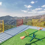 9 Bedroom Beautiful Home In Sayalonga