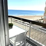 Beachfront And Charming Apartment