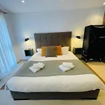 Coastal Comfort - Puerto Sotogrande - With Parking Space