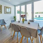 Gorgeous Home In Riba-Roja De Turia