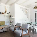 Casara Cuatro - Charming Warm Loft Close To The Beach