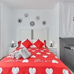 Nerja Boutique 204 Beauty