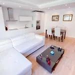 Anna & Thomas - Sitges Center Apt
