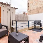 Torrent Terrace Haven: Bbq & City Access