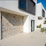 Villa De Lujo Con Piscina Y Golf