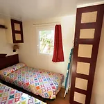 Casa Con Piscina Privada Solo Familias Y Pareja