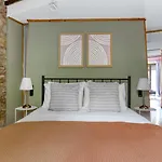 El Born 1Br W Square View Bcn-35