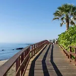 Rooftop Oasis At Ocean Point Calahonda - Just Few Steps Away From The Beach, Restaurants & Shops