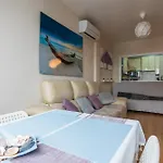 Cosy 2Br Flat In Nuevo Portil City Centre