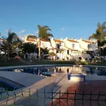Chalet Adosado Con Piscina