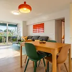 Luxury Designer Beach Front Two Bedroom Apartment