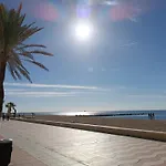 Veguita 2: Piso Renovado A 3 Min De La Playa