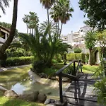 Beach Apartment. Newly Renovated.