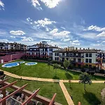 Bright 3 Bedroom Penthouse Apartment Mat001