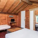 5 Bedroom Nice Home In Arguero