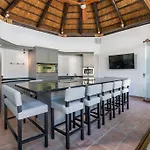 7 Room Villa Mansion - Sleeps 16+