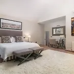 7 Room Villa Mansion - Sleeps 16+