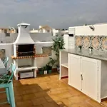 Apartment With Sunny Private Rooftop Terrace