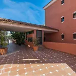 Cabopino, Cerca De Todo