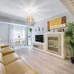 Premium & Comfort - Heart Location