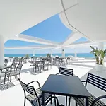 Global Properties, Apartamento Con Terraza Y Vistas Al Mar Y A La Montana