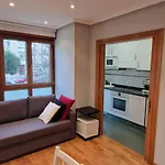 Balmes 8 - Para 6 Pax Centrico Y Plaza De Garaje - Vut-4831-As