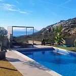 2260-Luxury Villa With Private Pool And Seaview