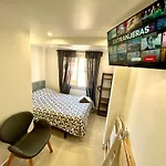 Apartamentos Con Bano Privado Frente Al Metro L5 Barcelona-Hospitalet