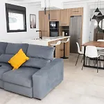 Bajo Con Patio, Calle Canada Aguilar 10