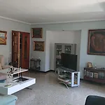 Se Alquila Una Habitacion Doble Con Aire Acondicionado