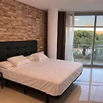 Fira Gran Via 2 - Private Rooms In A Shared Apartment - Habitaciones Privadas En Apartamento Compartido