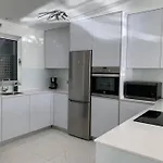 Apartamento De 4 Dormitorios