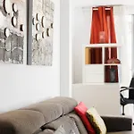 Aparteasy - Private Terrace, 3-Bedroom Apartment